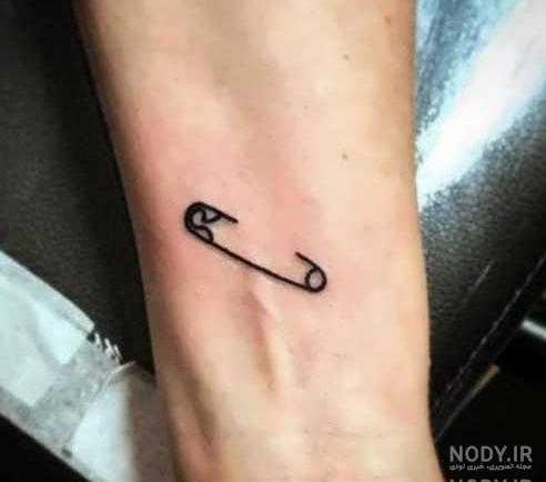 تاتو روی مچ دست پسرانه