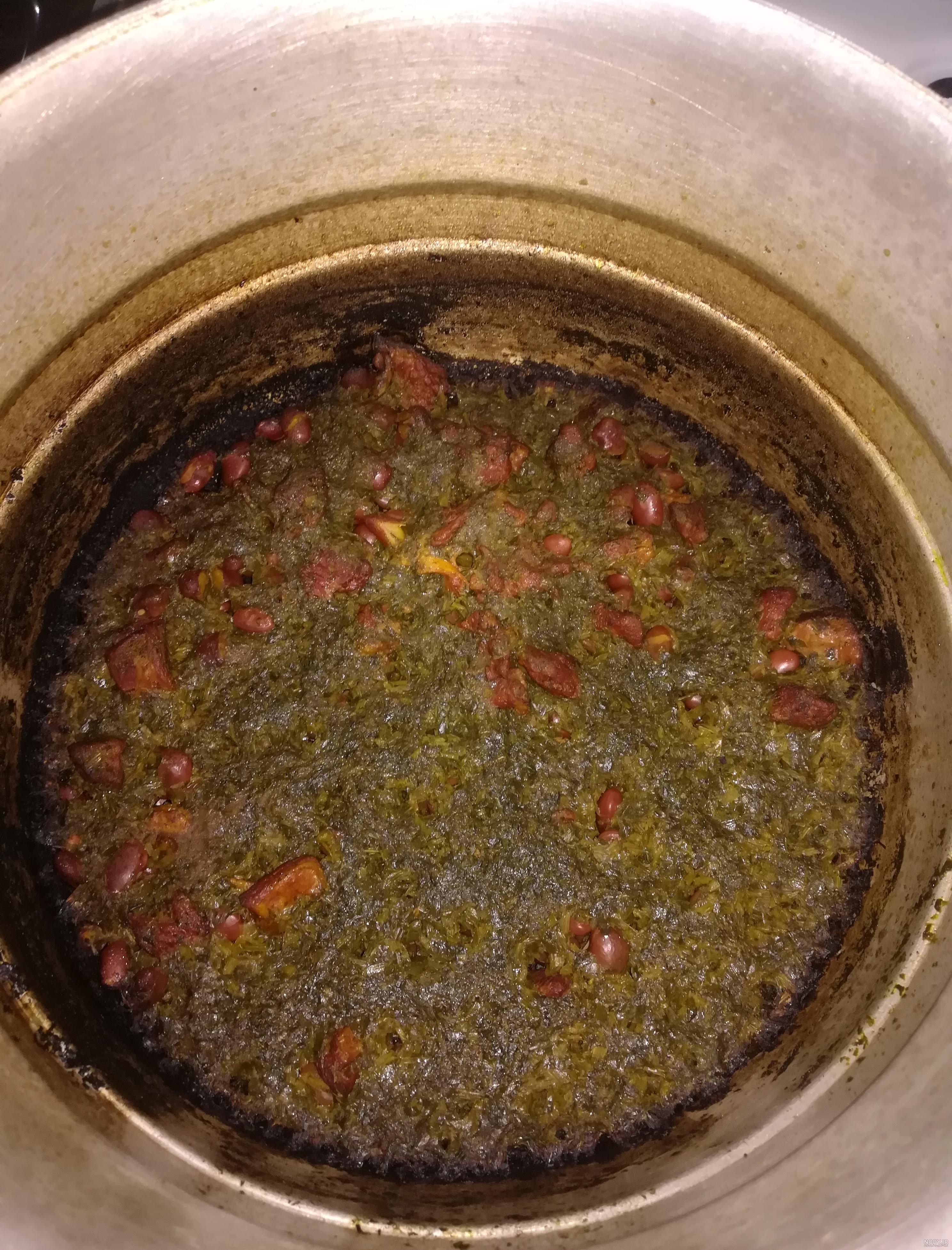 از بین بردن بوی سوختگی سوپ شیر