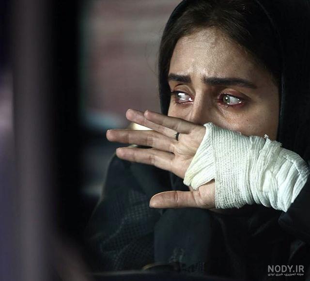 دختر غمگین عاشق دختر غمگین عاشق