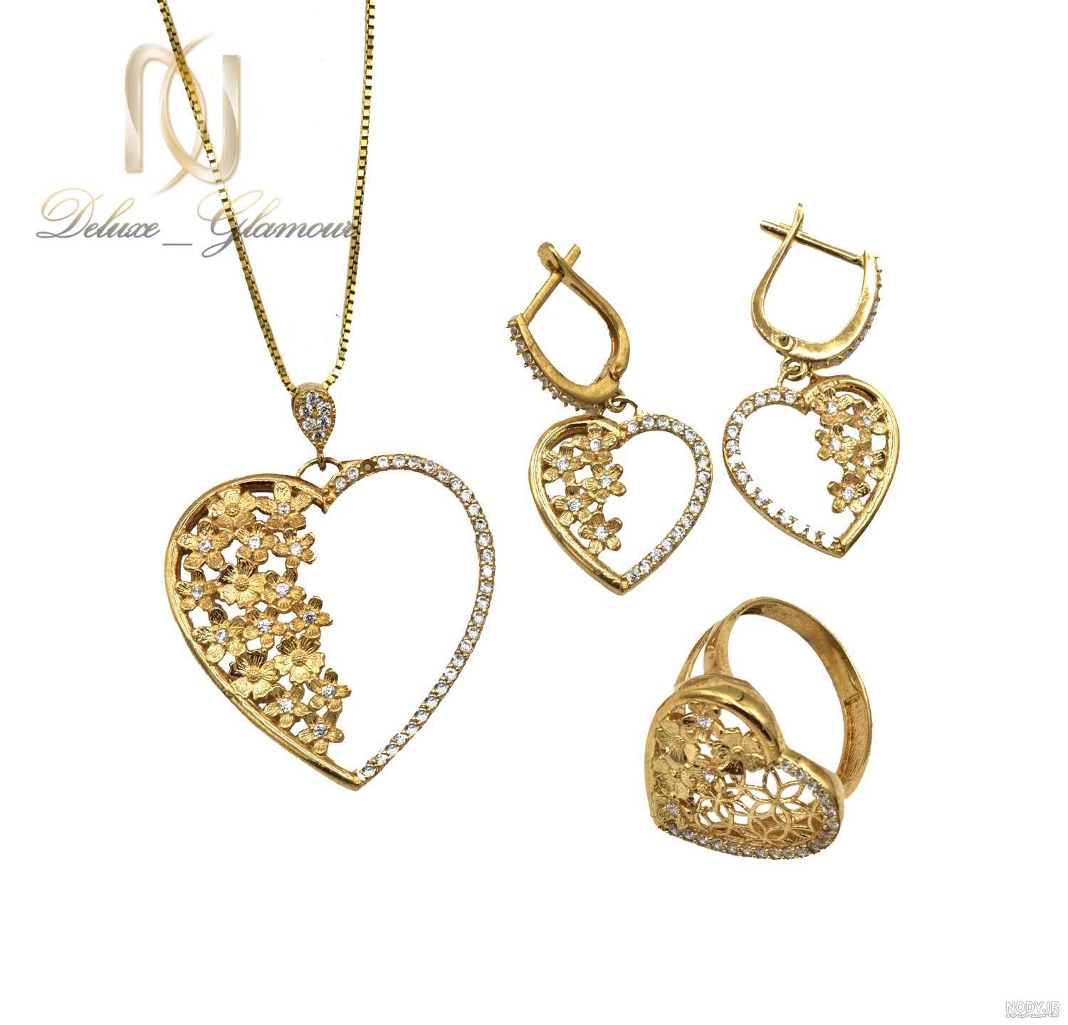 نیم ست طلا سیاه قلم نیم ست طلا سیاه قلم