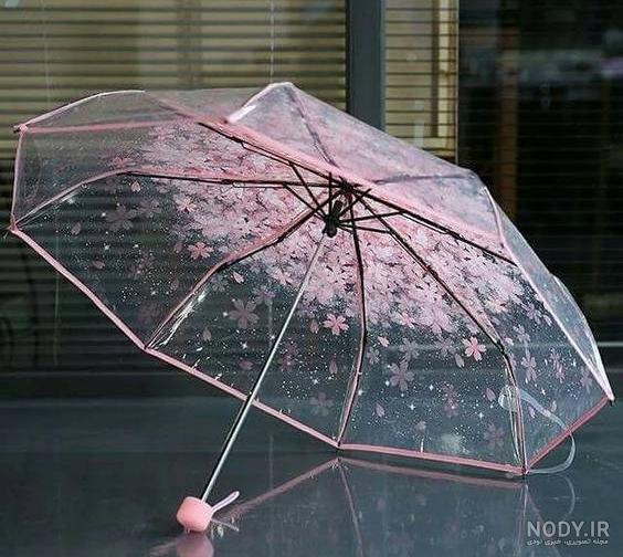 نقاشی چتر و باران