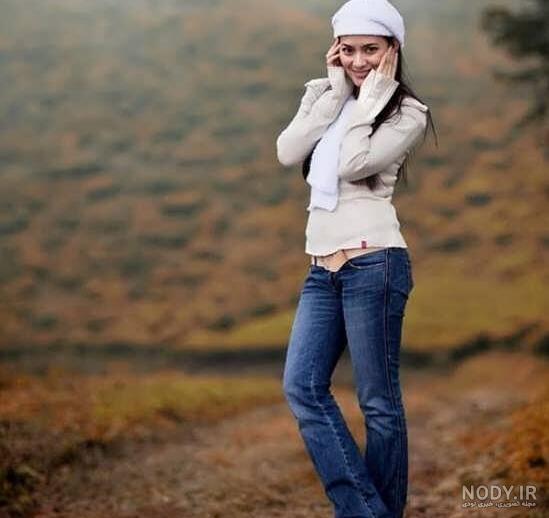 ژست عکاسی دخترانه در خانه ژست عکاسی دخترانه در خانه