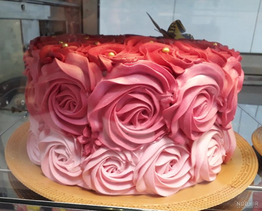 عکس کیک تولد با گل رز