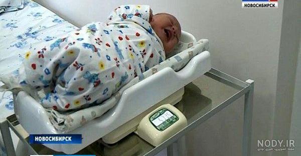 نوزاد نارس چهار ماهه
