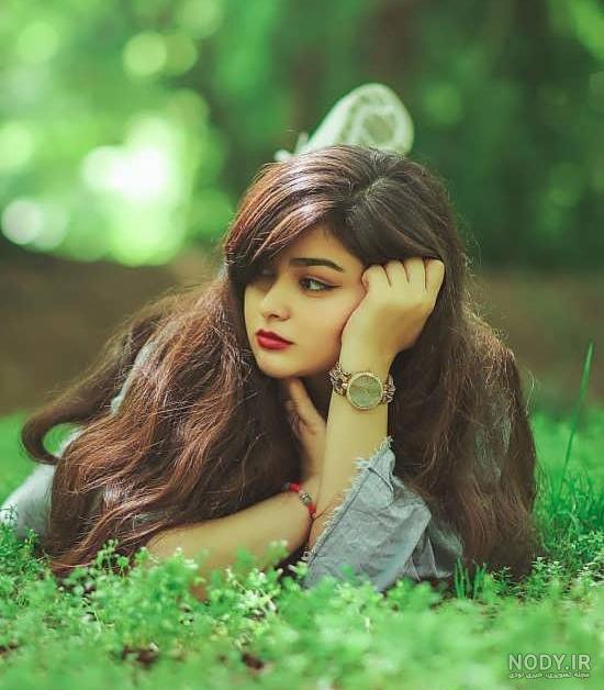 ژست عکاسی مدلینگ دخترانه