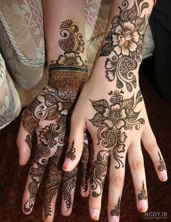 طراحی حنا روی دست در منزل