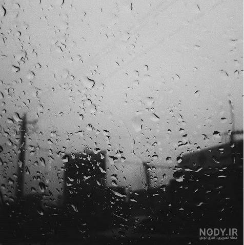 عکس باران سیاه و سفید