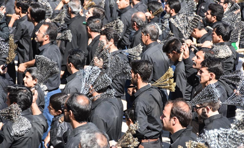 بزرگترین هیئت زنجیر زنی تهران بزرگترین هیئت زنجیر زنی تهران