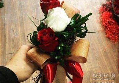 دسته گل رز قرمز بزرگ