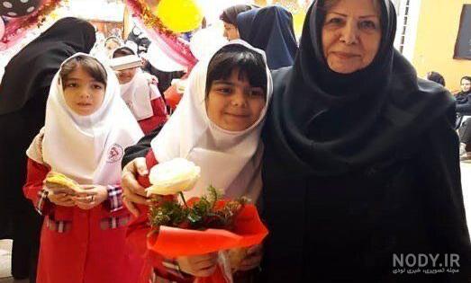 عکس از خانم مدیر
