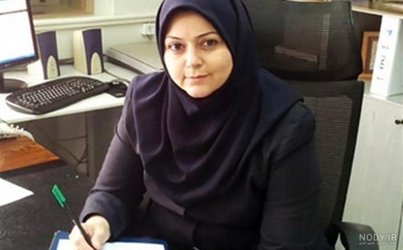 عکس خانم مدیر