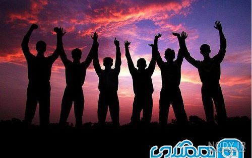 عکس دسته جمعی دوستانه طبیعی