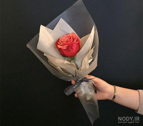 عکس دسته گل رز قرمز