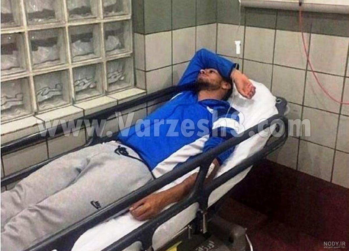 عکس سرم در دست پسر عکس سرم در دست پسر