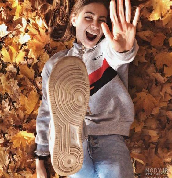 ژست عکس لب دریا اینستاگرام