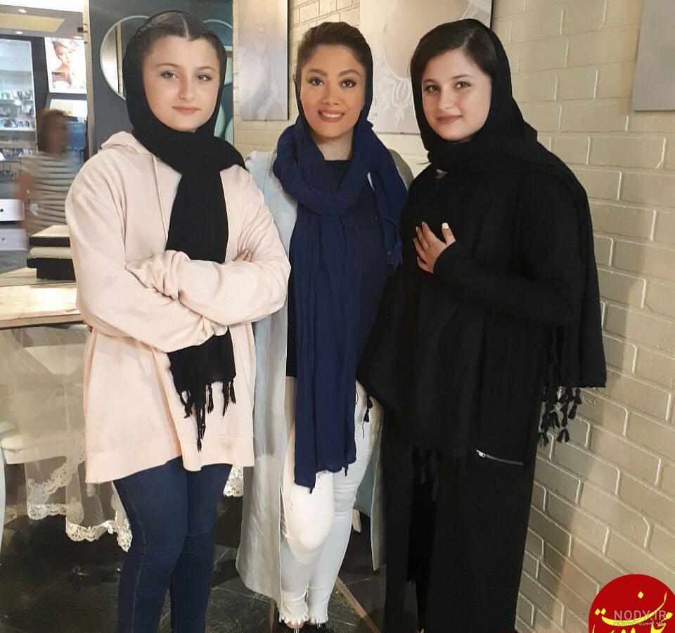 رقص سارا و نیکا در خارج