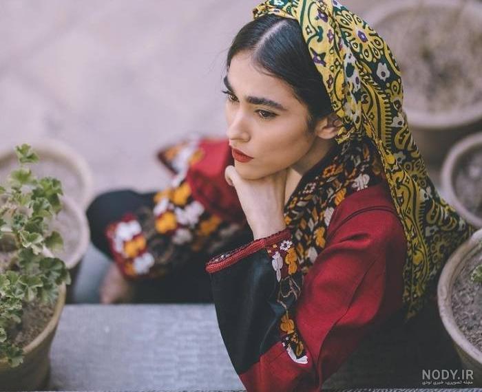 پیج اصلی آدرینا صادقی پیج اصلی آدرینا صادقی