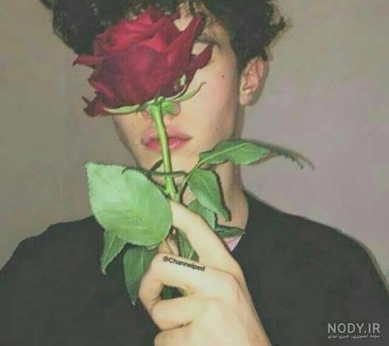 ژست عکس با باکس گل