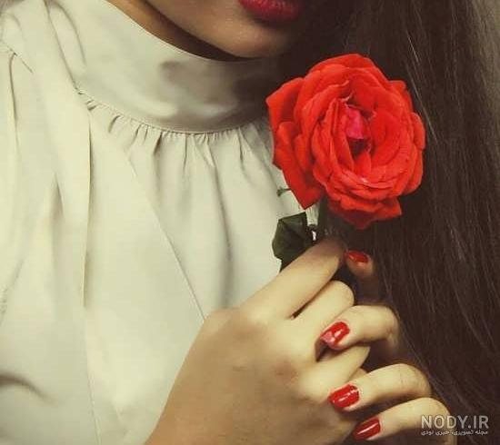 ژست عکس با باکس گل