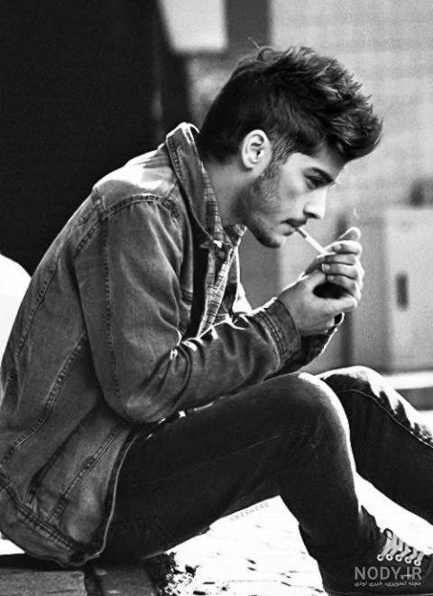  عکس مرد تنها با سیگار