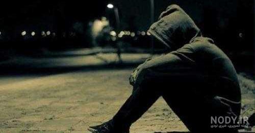 عکس مرد تنها در برف