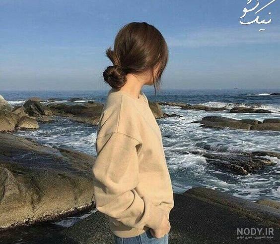 عکس دختر در طبیعت از پشت فانتزی