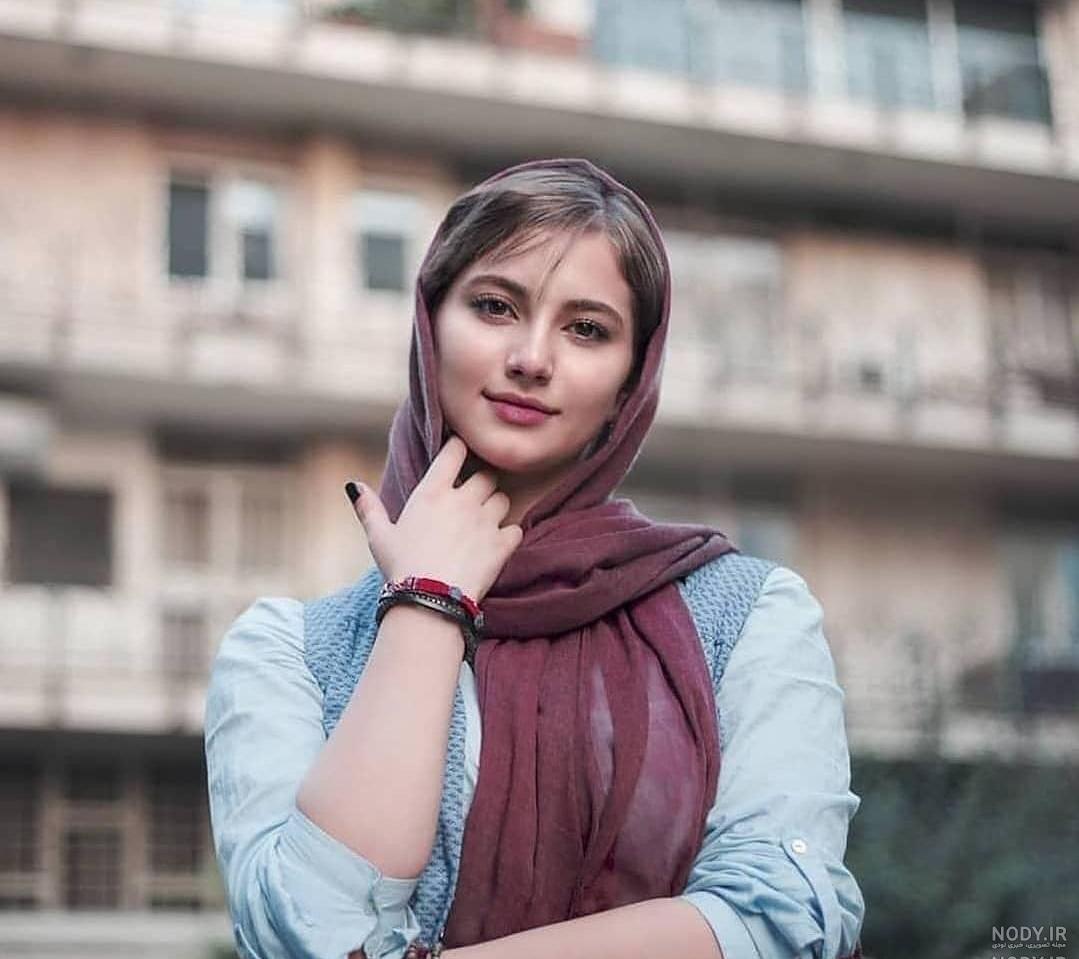 عکس دختر زیبا با شال