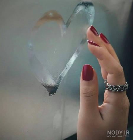 عکس دست دخترونه با گل