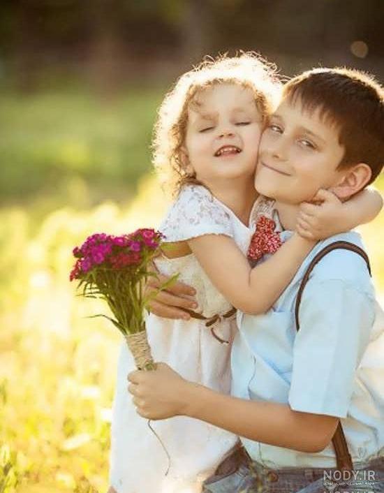 ژست عکاسی دو خواهر
