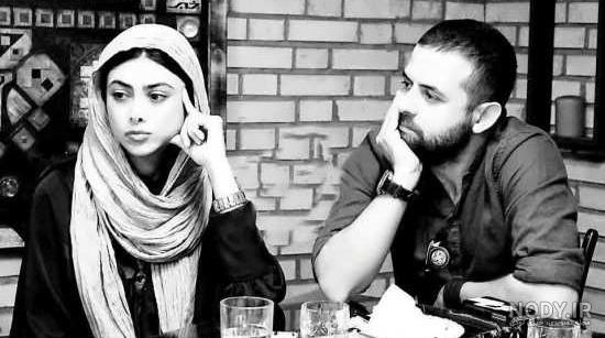چرا ازاده صمدی ابروهاشو برنمیداره چرا ازاده صمدی ابروهاشو برنمیداره