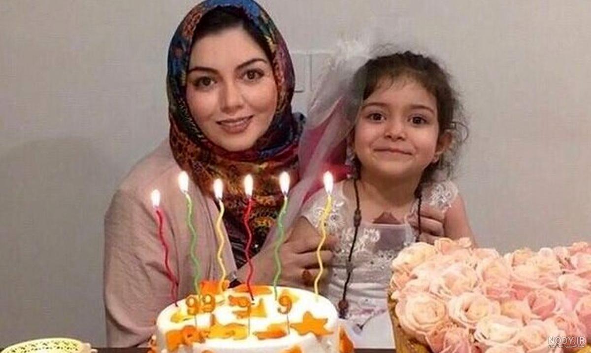 عکس آزاده نامدار و دخترش