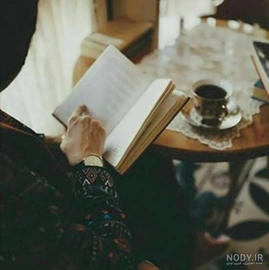  عکس پسر خوشگل با کتاب برای پروفایل