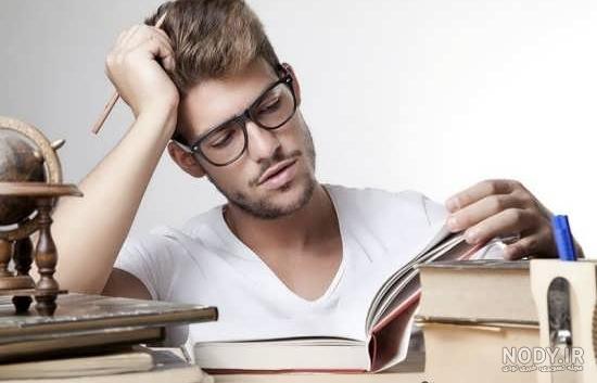  عکس پسر خوشگل با کتاب برای پروفایل