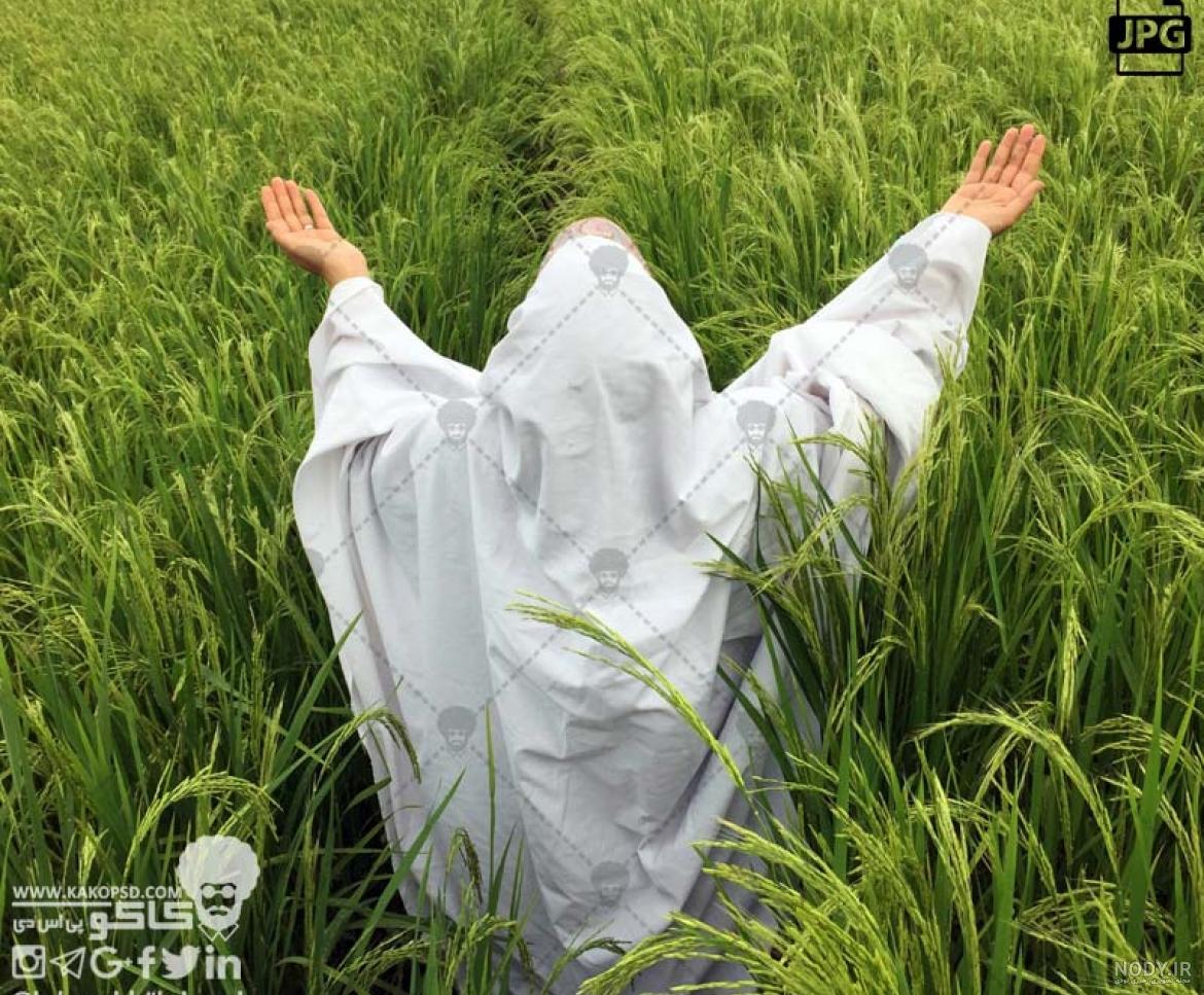 دختر در حال دعا عکس پروفایل