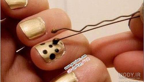 عکس ناخن لاک زده مشکی