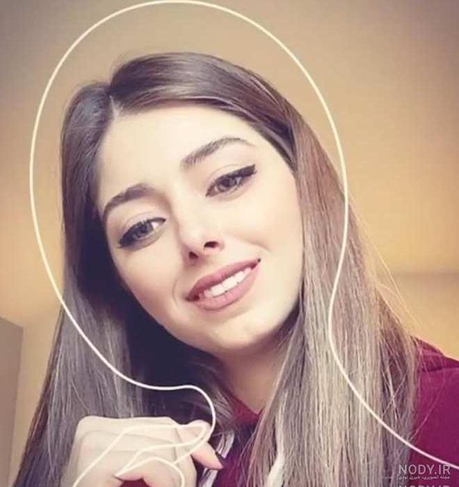 ژست سلفی شاخ