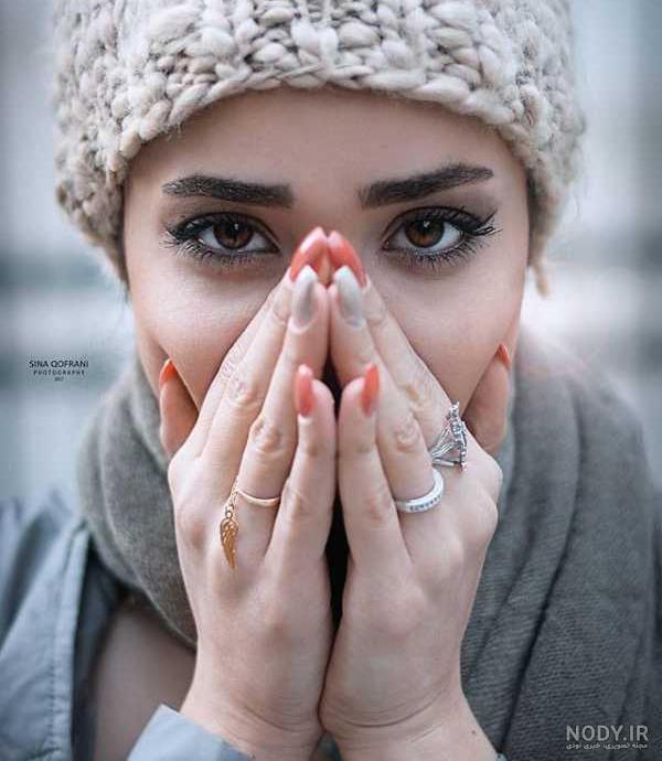 ژست عکاسی دخترانه در پارک ژست عکاسی دخترانه در پارک