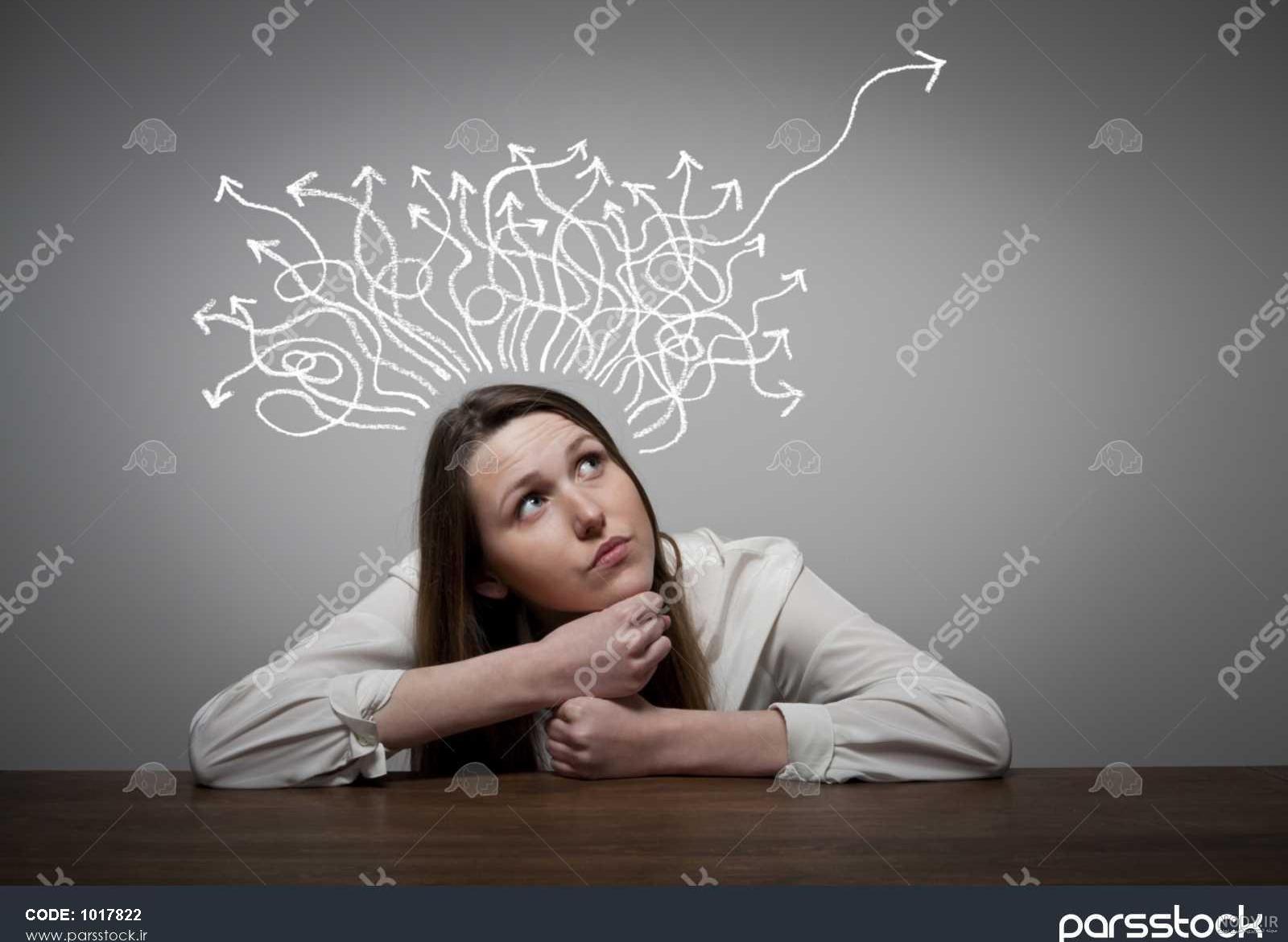 عکس دختر تنها در غروب پاییز عکس دختر تنها در غروب پاییز