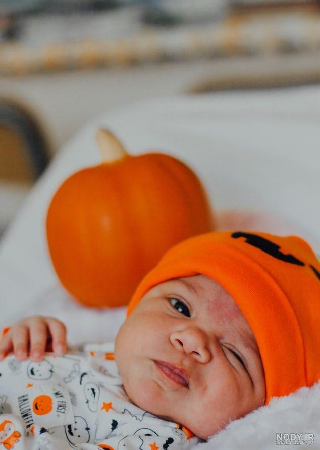 عکس نوزاد پسر تازه متولد شده در بیمارستان