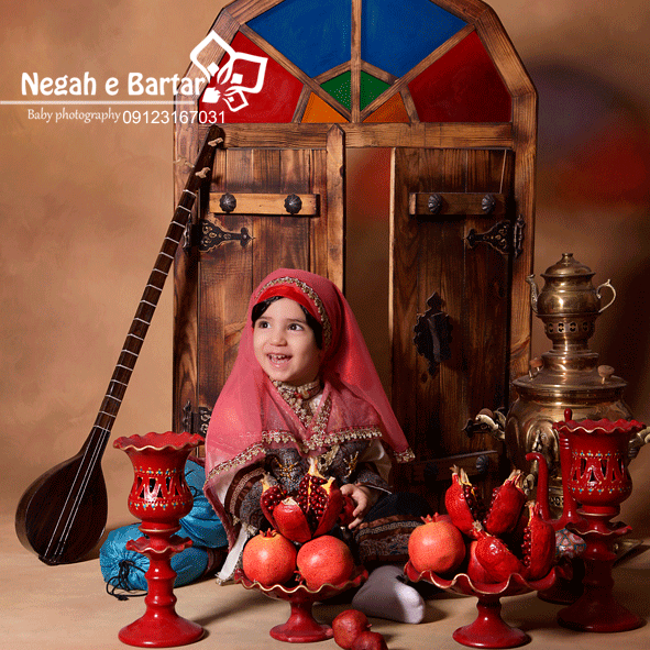  عکس شب یلدا با لباس سنتی