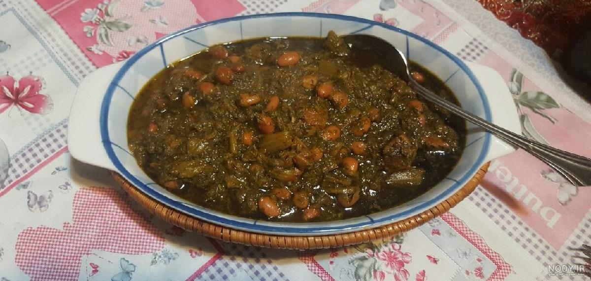 آرد در خورشت کرفس آرد در خورشت کرفس