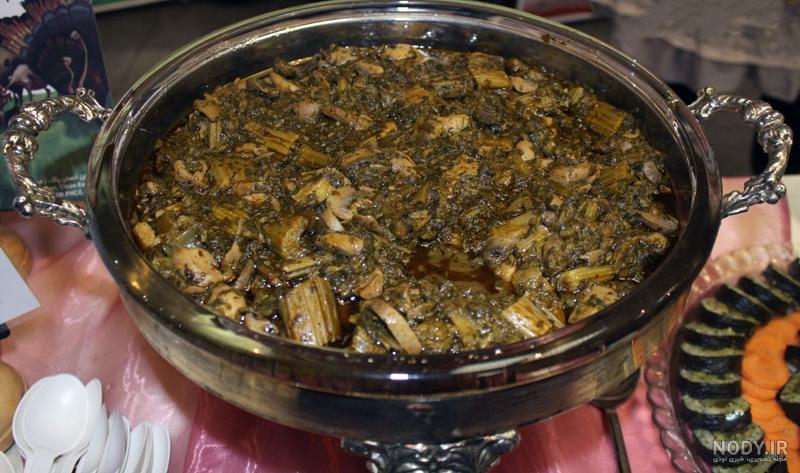 طرز تهیه خورشت کرفس لعاب دار