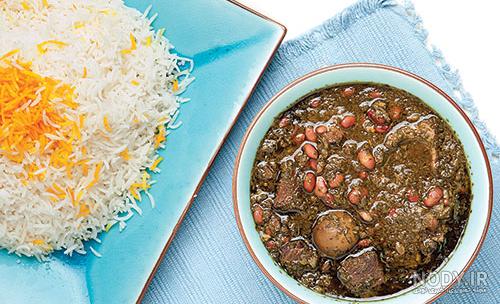 طرز تهیه قورمه سبزی برای 4 نفر طرز تهیه قورمه سبزی برای 4 نفر