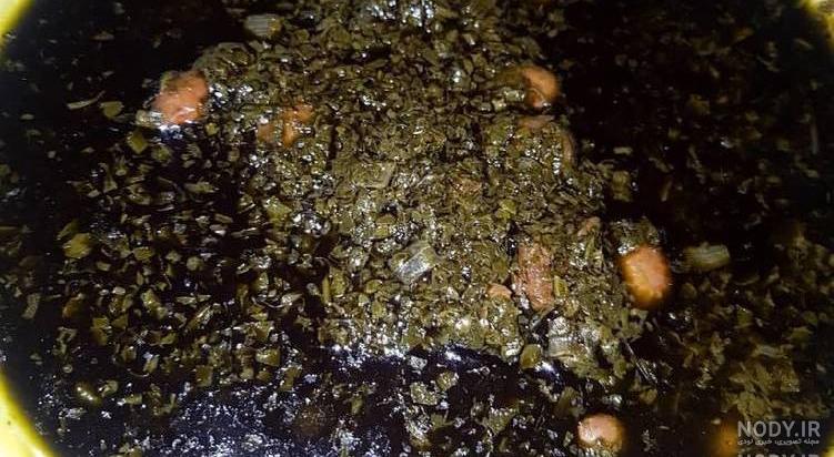 طرز تهیه قورمه سبزی تهرانی طرز تهیه قورمه سبزی تهرانی