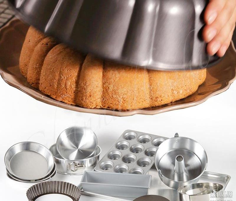 کیک خوری پایه دار چوبی