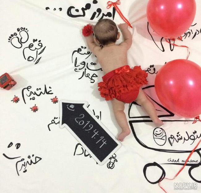 عکس غلتیدن نوزاد