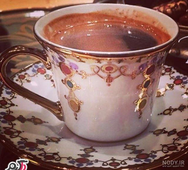 عکس فنجان چای در طبیعت
