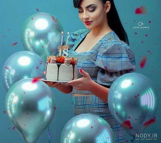 ژست عکس تولد با شمع