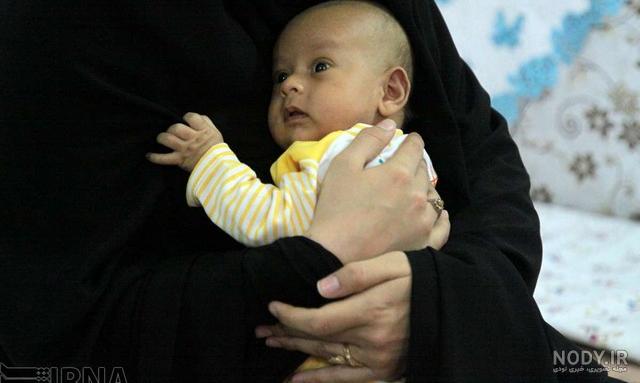 عکس بچه در بغل مادر