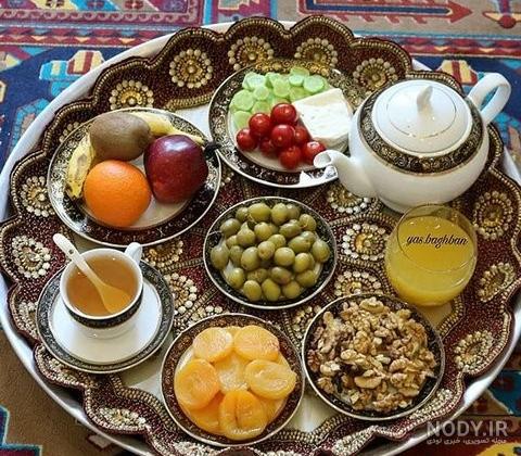عکس صبحانه عاشقانه در طبیعت عکس صبحانه عاشقانه در طبیعت